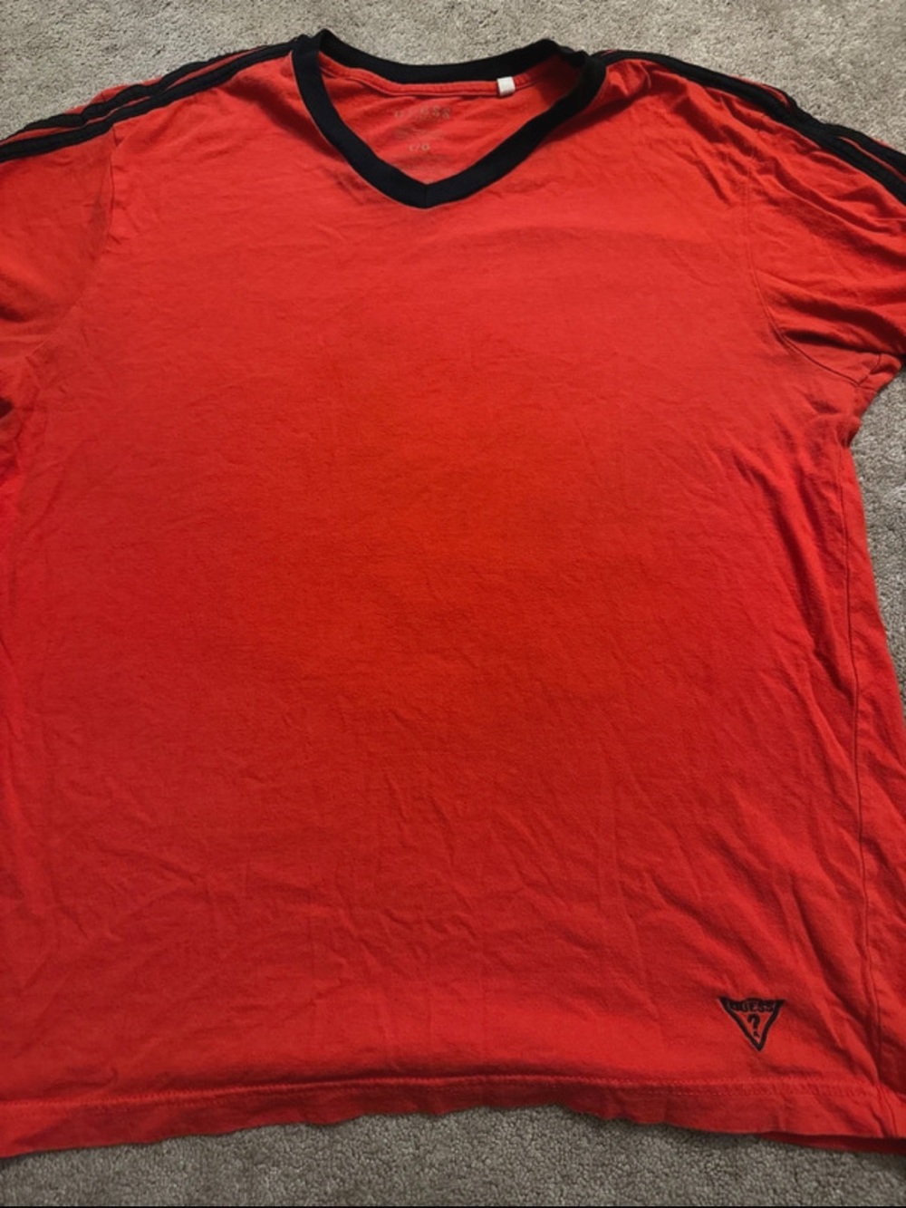 Guess T shirt